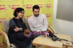 Aamir Khan, Kiran Rao promote dhobighat on Radio Mirchi on 21st Jan 2011 (13).JPG